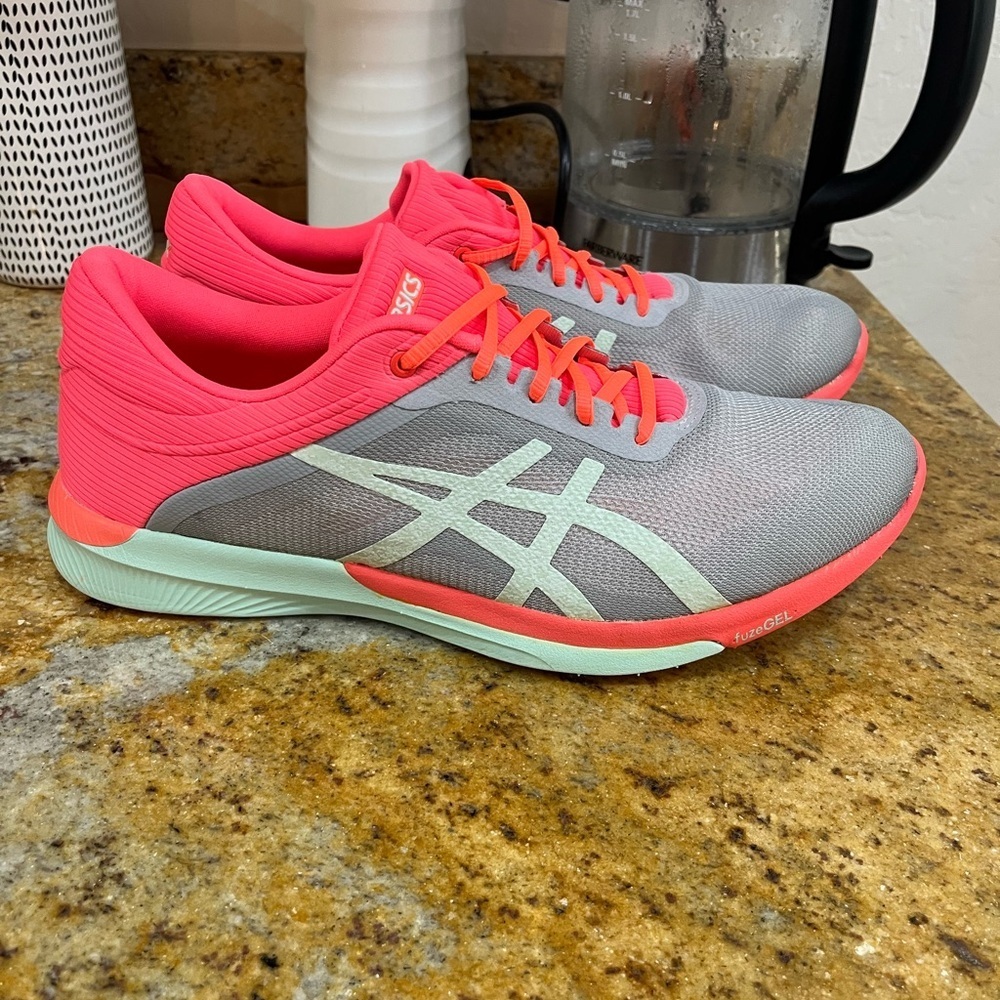 Asics Women's Gray and Pink Running Shoes with Mint Accents